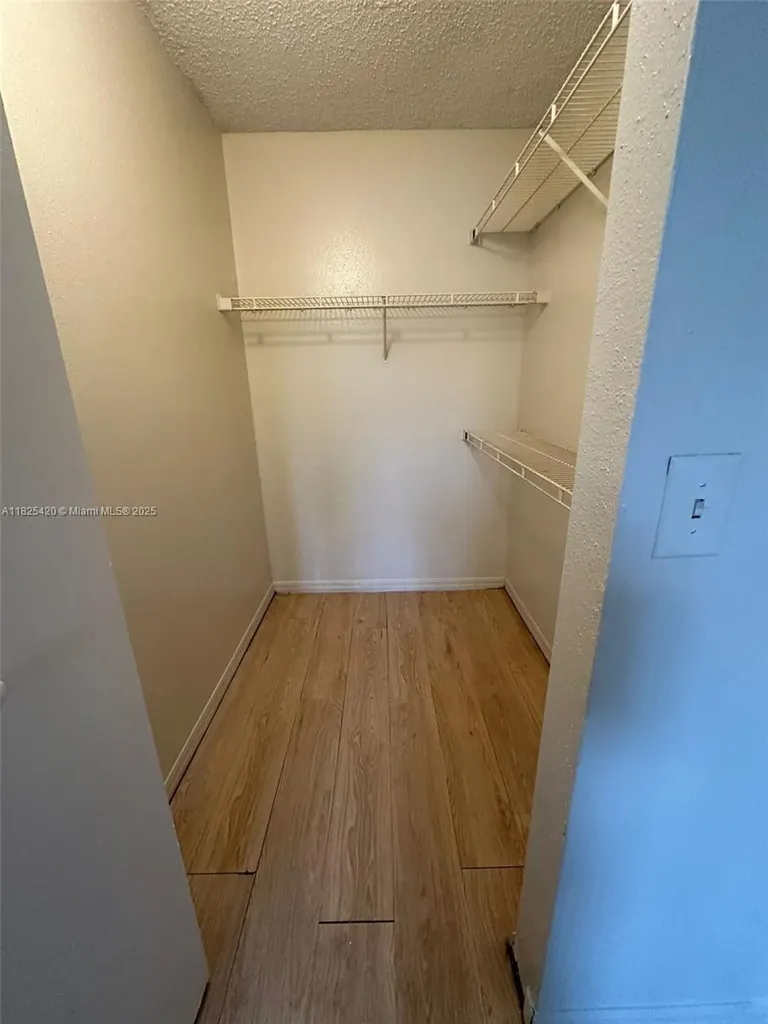 4045 W Mcnab Road Pompano Beach FL 33069