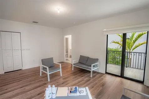 4269 NW 83rd Path Doral FL 33166