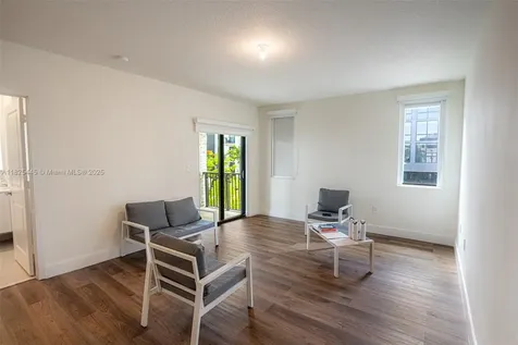 4269 NW 83rd Path Doral FL 33166
