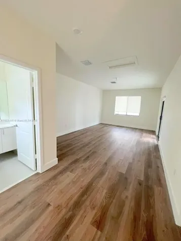 4269 NW 83rd Path Doral FL 33166