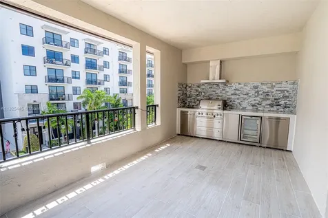 4269 NW 83rd Path Doral FL 33166