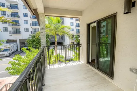 4269 NW 83rd Path Doral FL 33166