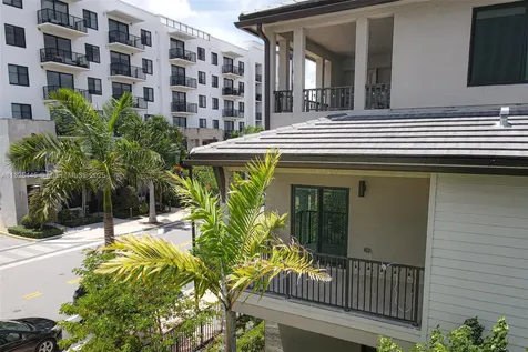 4269 NW 83rd Path Doral FL 33166