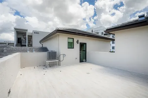 4269 NW 83rd Path Doral FL 33166