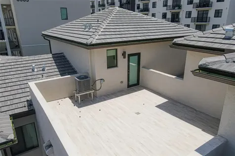 4269 NW 83rd Path Doral FL 33166