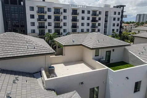 4269 NW 83rd Path Doral FL 33166