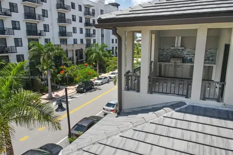4269 NW 83rd Path Doral FL 33166