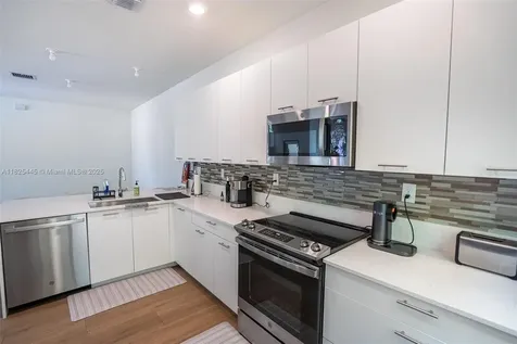 4269 NW 83rd Path Doral FL 33166