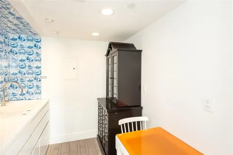 1100 West Avenue Miami Beach FL 33139