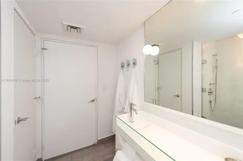 1100 West Avenue Miami Beach FL 33139
