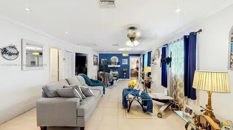 5637 SW 40th Street West Park FL 33023