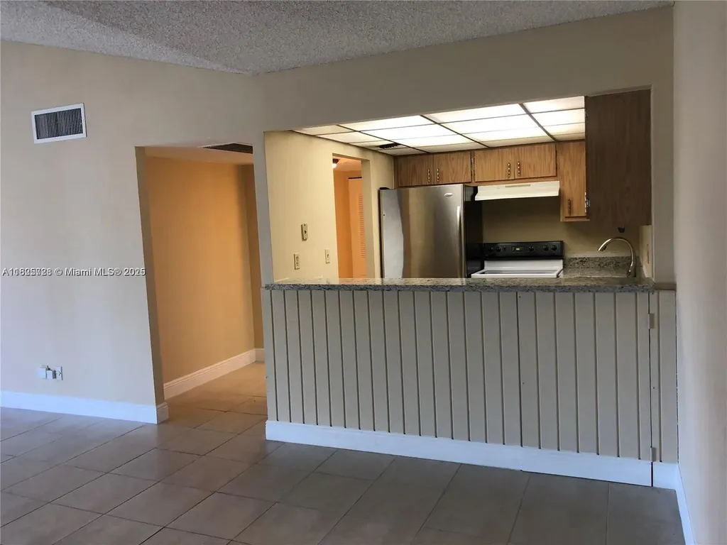 5995 Washington Street Hollywood FL 33023