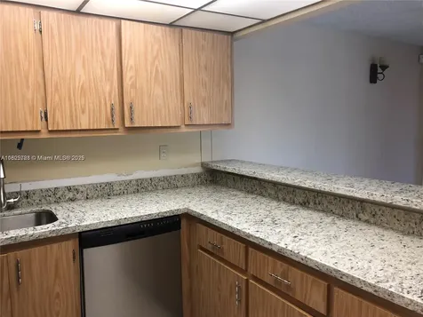 5995 Washington Street Hollywood FL 33023