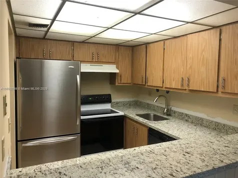 5995 Washington Street Hollywood FL 33023
