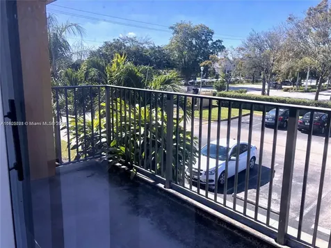 5995 Washington Street Hollywood FL 33023