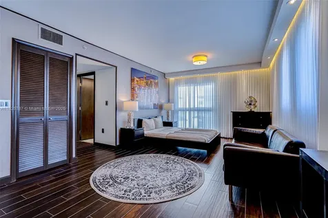 1701 Sunset Harbour Drive Miami Beach FL 33139
