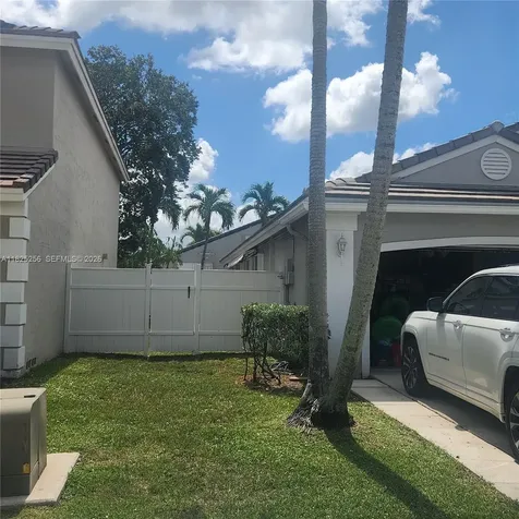 2017 NW 182nd Avenue Pembroke Pines FL 33029