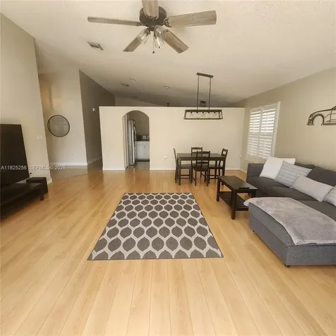 2017 NW 182nd Avenue Pembroke Pines FL 33029