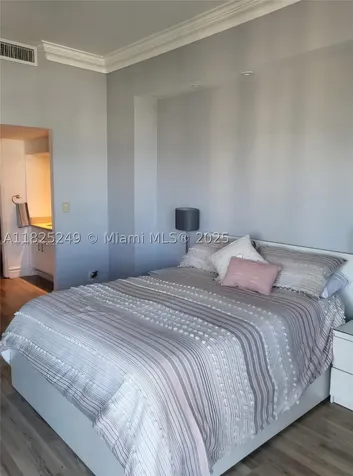 20335 W Country Club Drive Aventura FL 33180