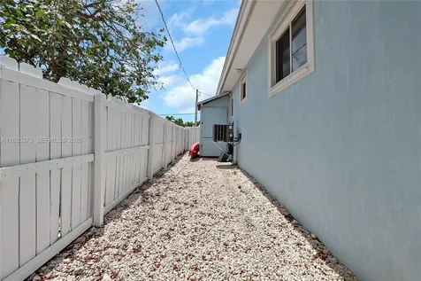 939 Plantation Road Key Largo FL 33037