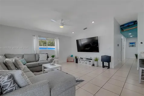 939 Plantation Road Key Largo FL 33037