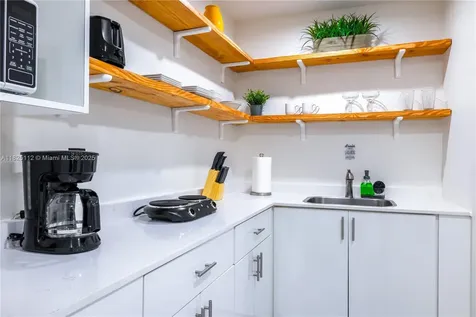 1836 NW 16th Terrace Miami FL 33125