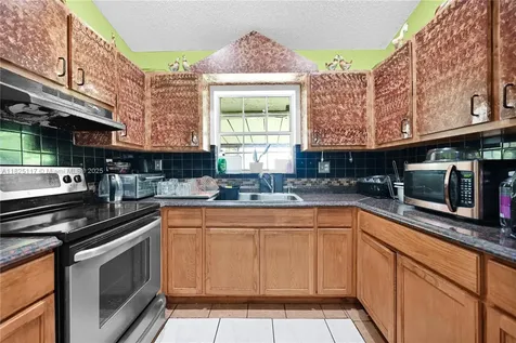 5610 NW 54th Avenue Tamarac FL 33319