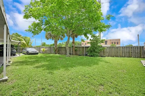 5610 NW 54th Avenue Tamarac FL 33319