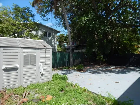 347 NW 57th Court Miami FL 33126