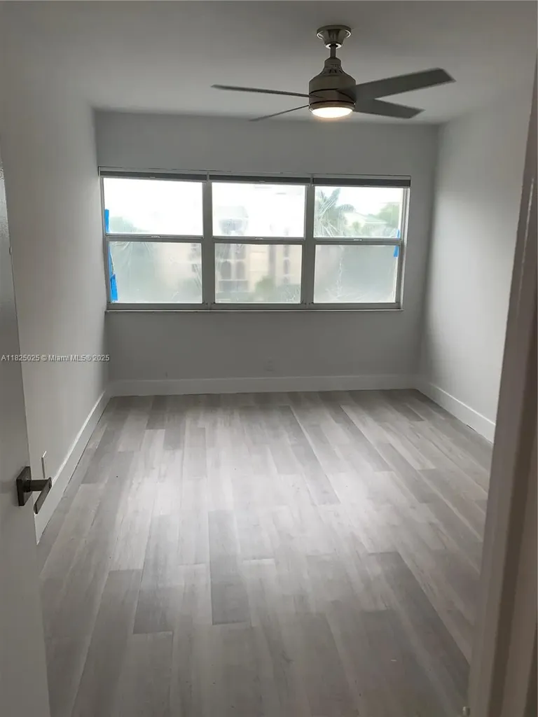 2555 NE 11th Street Fort Lauderdale FL 33304