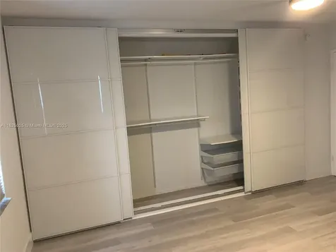 2555 NE 11th Street Fort Lauderdale FL 33304