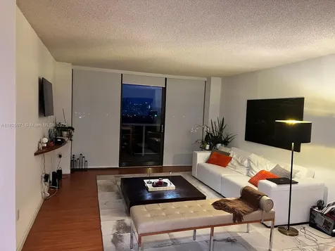 3625 N Country Club Drive Aventura FL 33180
