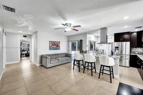 2171 NW 123rd Avenue Plantation FL 33323