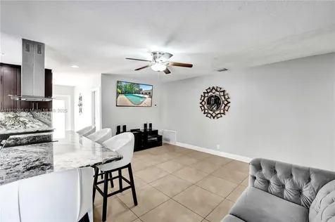 2171 NW 123rd Avenue Plantation FL 33323