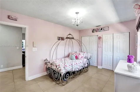 2171 NW 123rd Avenue Plantation FL 33323