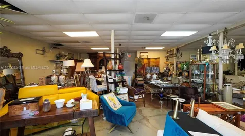 4231 N Dixie Highway Oakland Park FL 33334