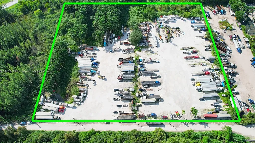 16120 NW 127th Avenue Hialeah FL 33018