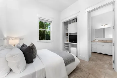 7415 SW 49th Place Miami FL 33143