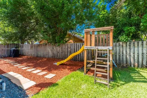 15904 W Wind Circle Sunrise FL 33326