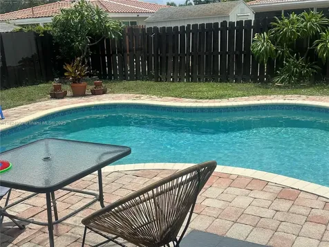 4861 NE 8th Avenue Oakland Park FL 33334