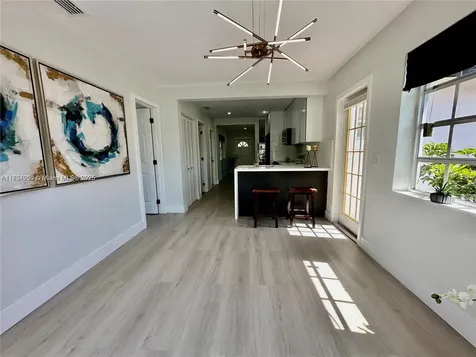 4861 NE 8th Avenue Oakland Park FL 33334