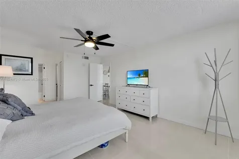 2000 S Ocean Boulevard Lauderdale By The Sea FL 33062