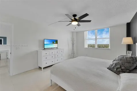 2000 S Ocean Boulevard Lauderdale By The Sea FL 33062