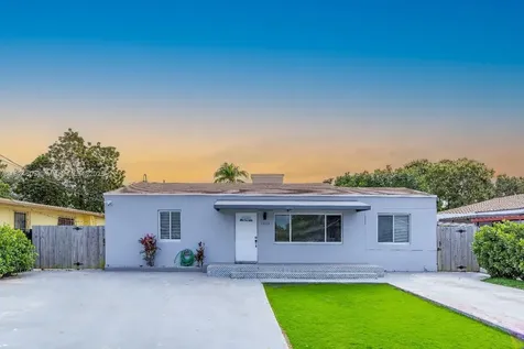 1836 NW 16th Terrace Miami FL 33125