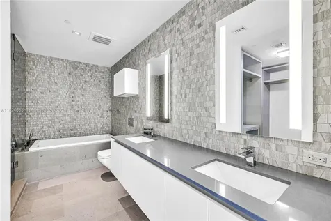 88 SW 7th Street Miami FL 33130