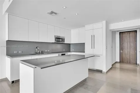 88 SW 7th Street Miami FL 33130