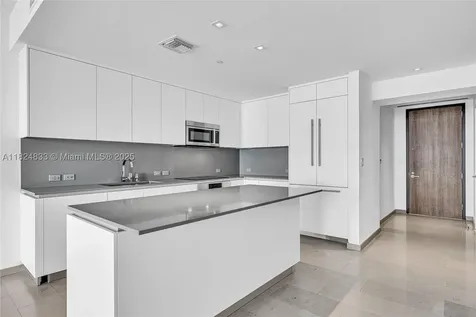 88 SW 7th Street Miami FL 33130
