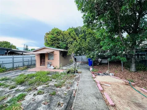 520 NW 23rd Avenue Miami FL 33125