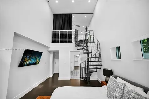 150 NE 50 Miami FL 33137