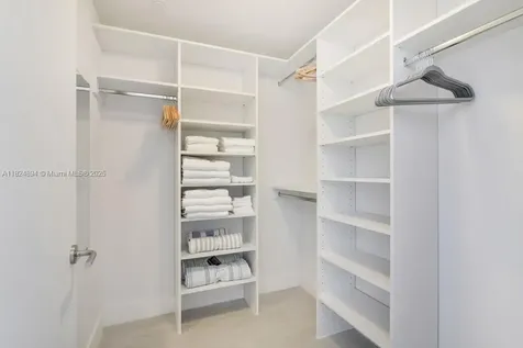 4010 S Ocean Drive Hollywood FL 33019